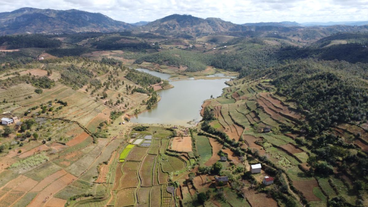 Sensibilisation, renforcement de capacités et développement de produits de gestion de connaissance de base sur les thématiques liées à la restauration des paysages